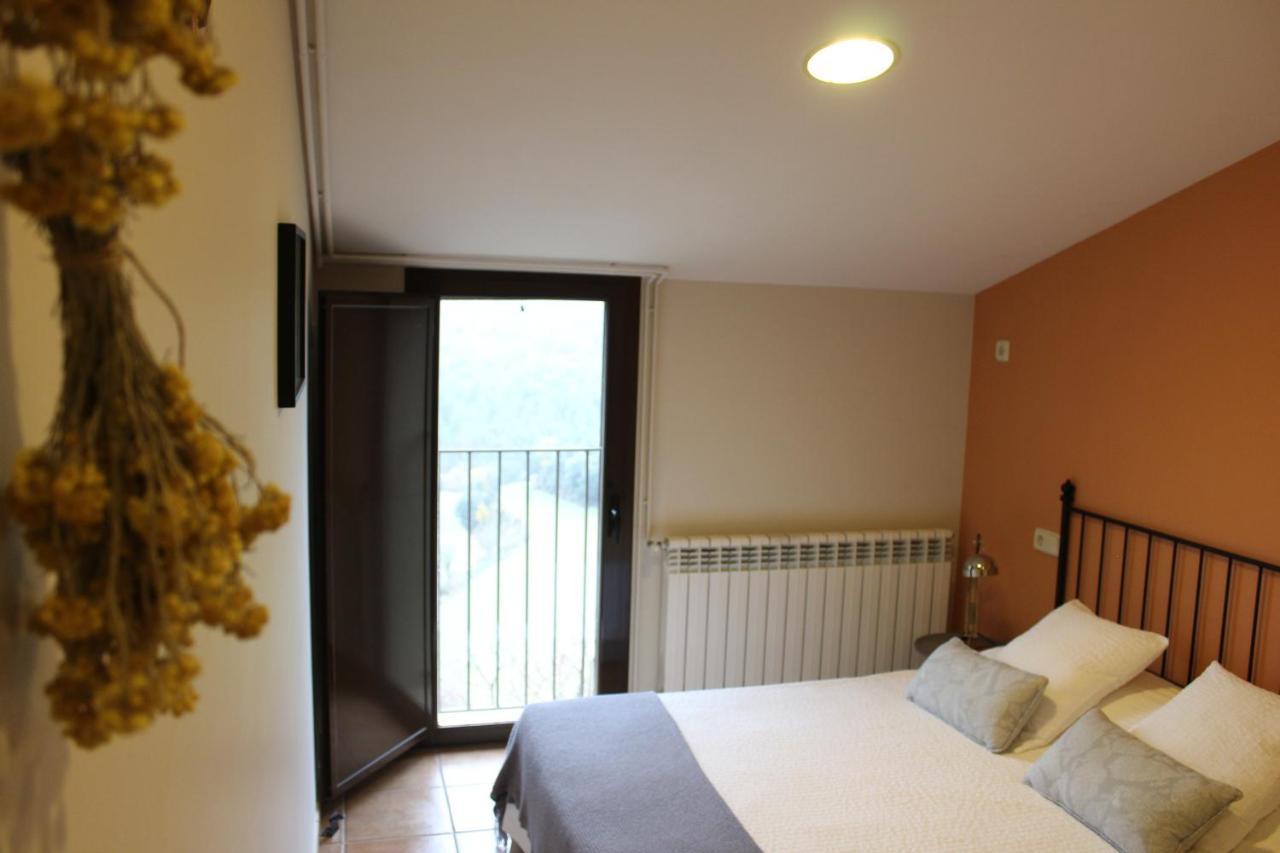 Castell De Ceuro. Hotel Rural Ogern Exterior photo